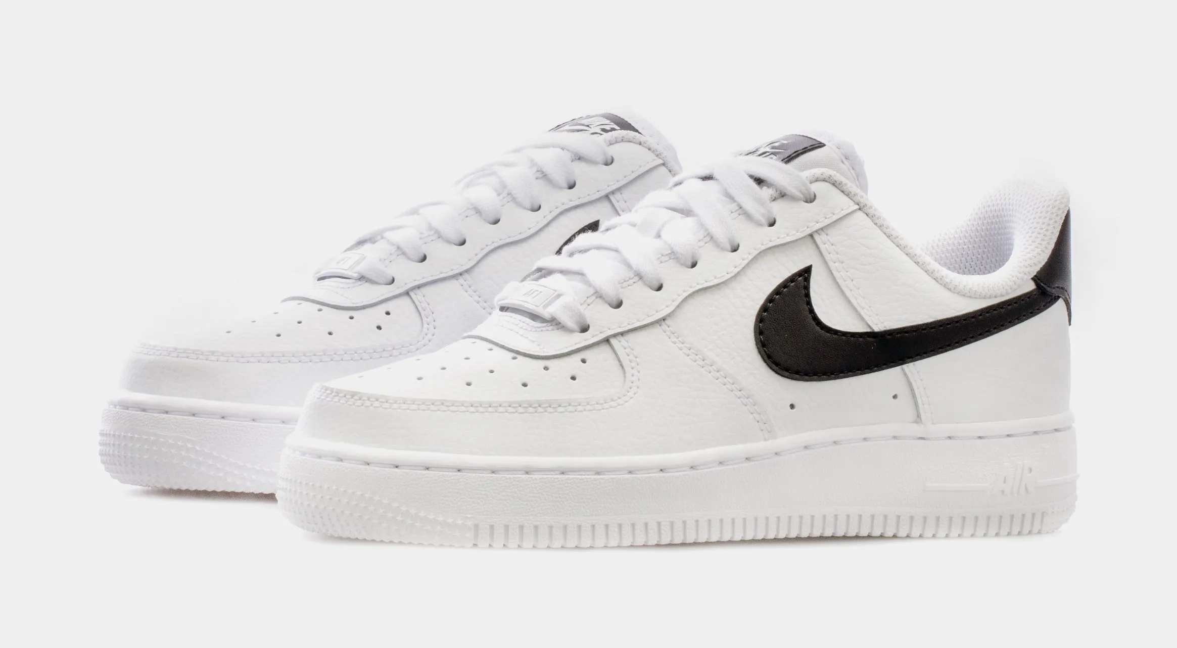 Air Force 1 '07 Womens Lifestyle Shoes (White/Black)