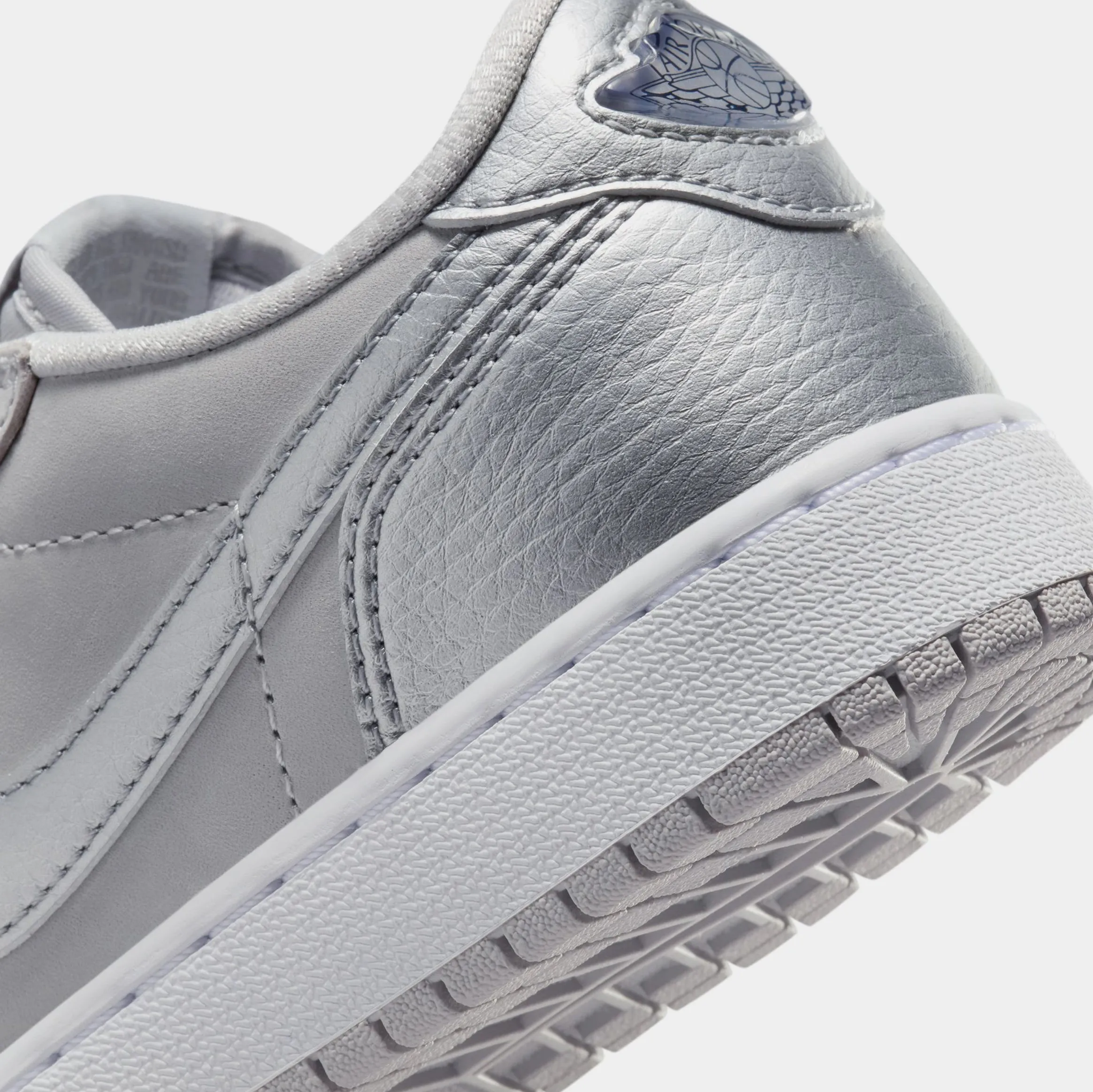 Air Jordan 1 Retro Low OG Metallic Silver Grade School Lifestyle Shoes (Neutral Grey/Metallic Silver/White)