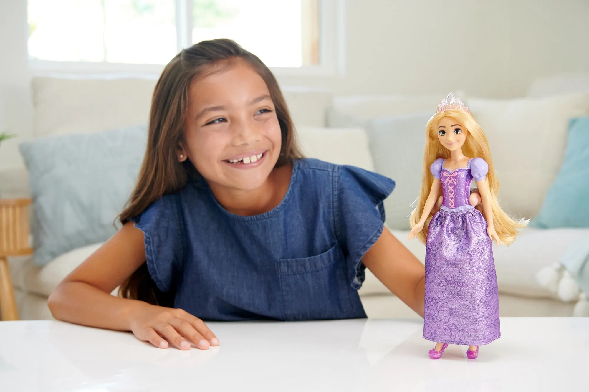 Disney Princess Rapunzel Posable Fashion Doll with Sparkling Clothing and Accessories for Kids Ages 3 