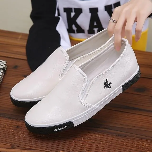 Kaegreel Casual  Men Comfortable PU Leather Slippers Handmade Design Flats Sneakers Slip on Lazy Shoes