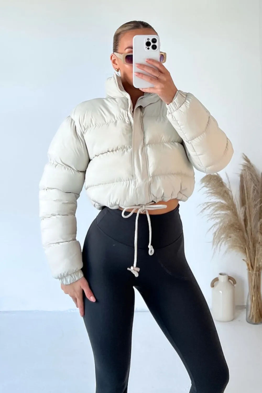 Karmin cream crop puffer coat