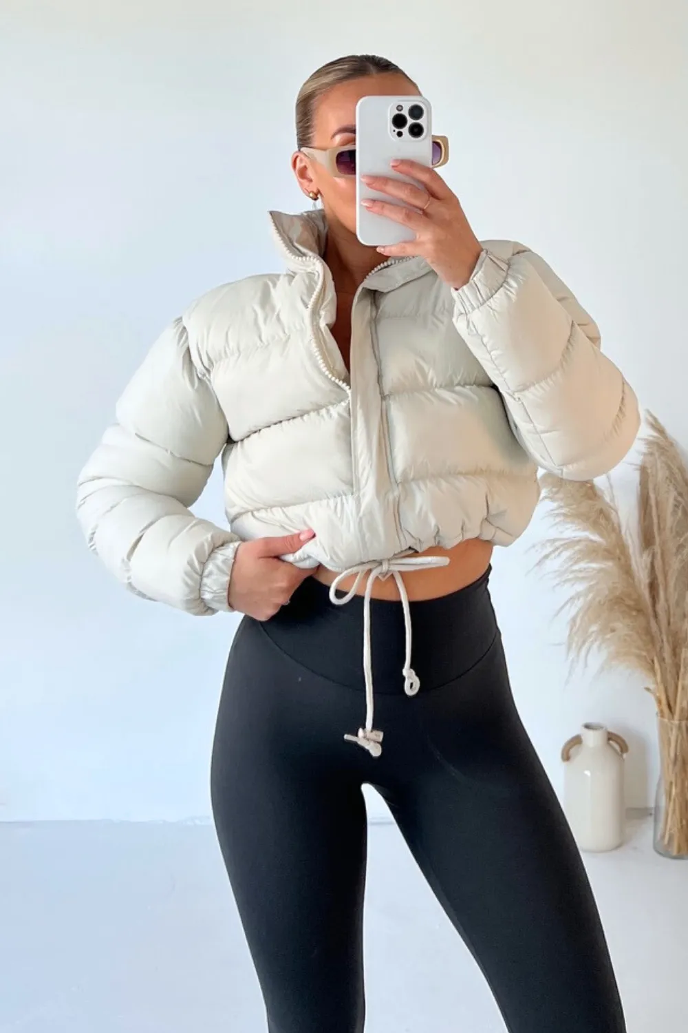 Karmin cream crop puffer coat