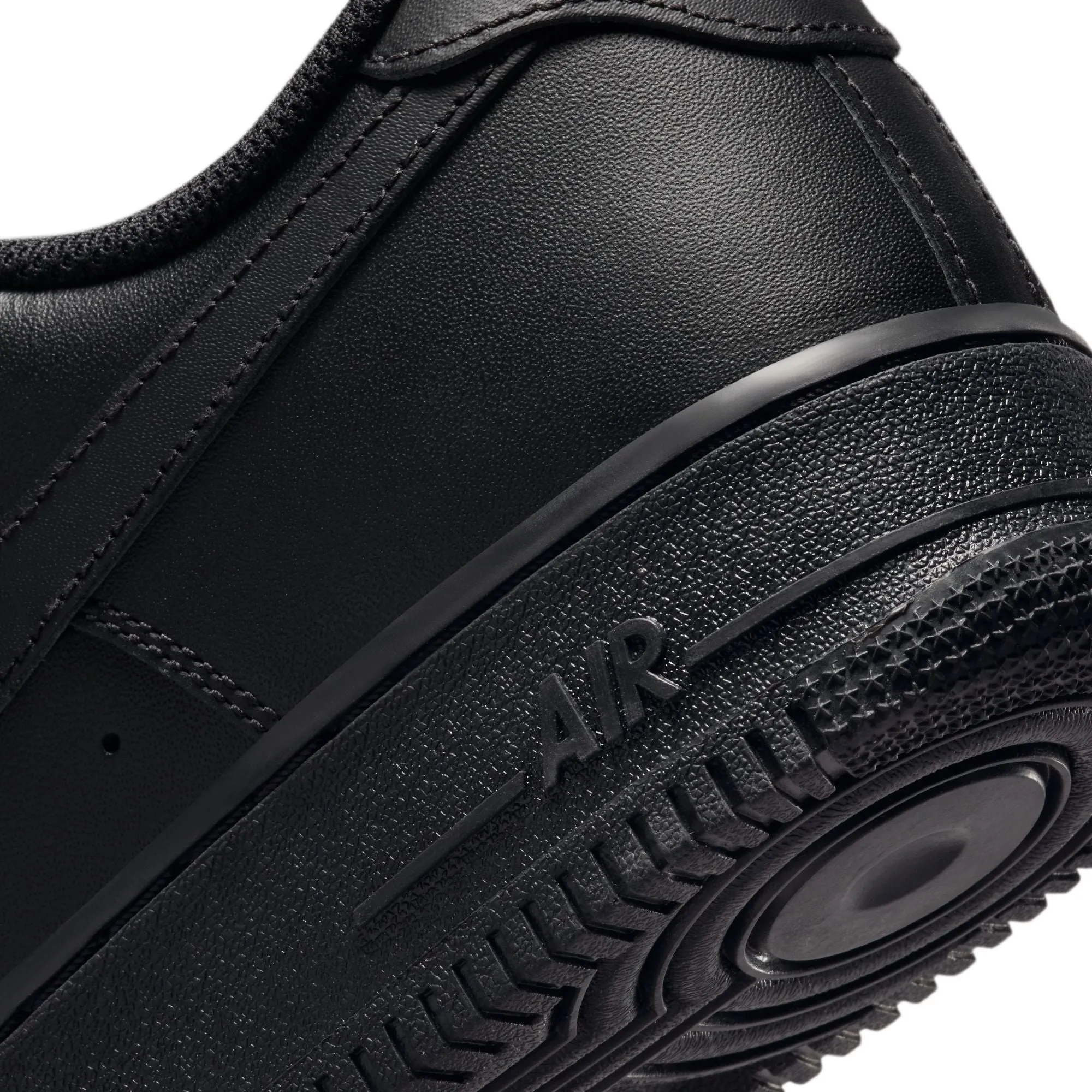 Nike - Air Force 1 '07 ~ triple black