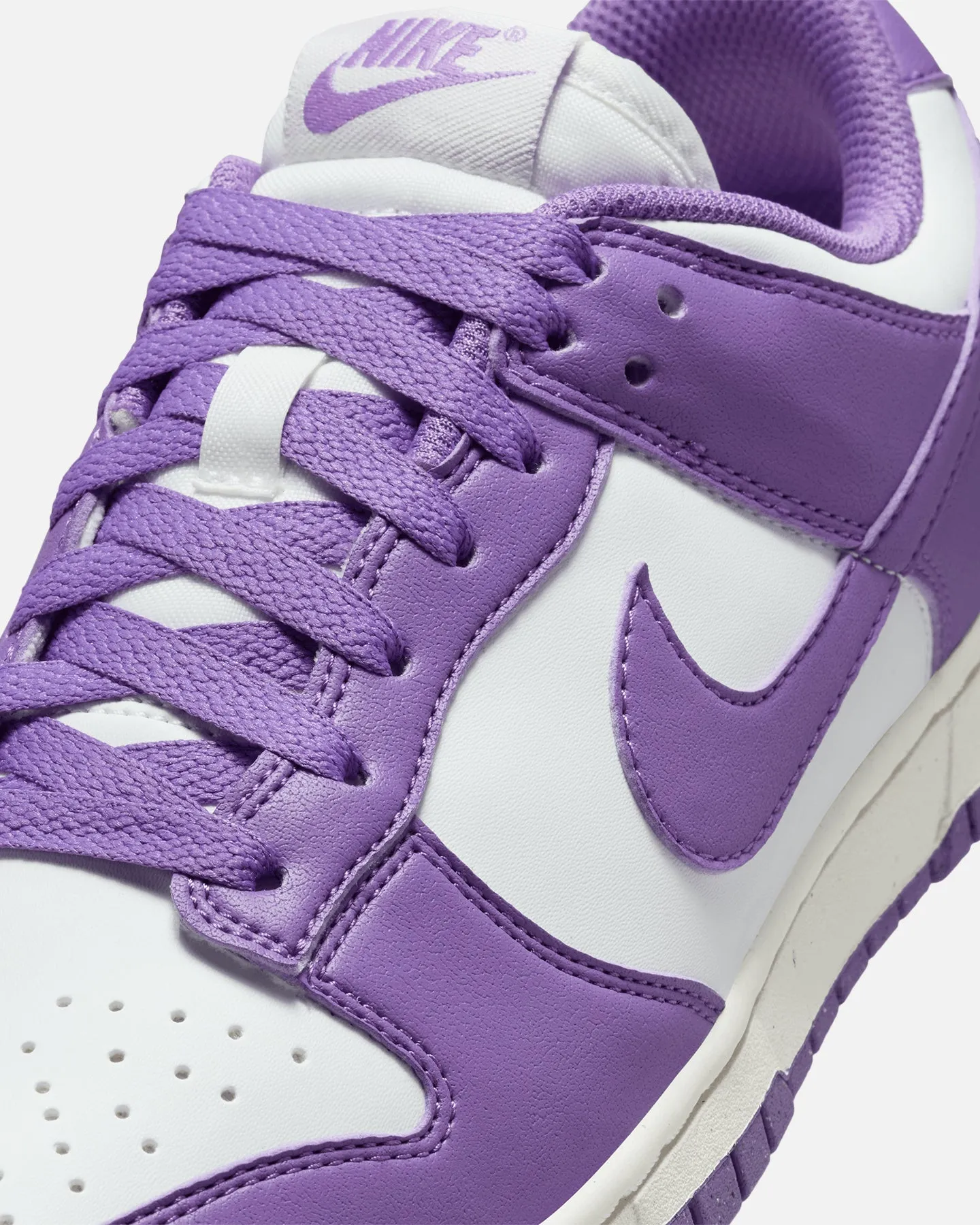 Nike Women's Dunk Low Summit White/Black Raspberry