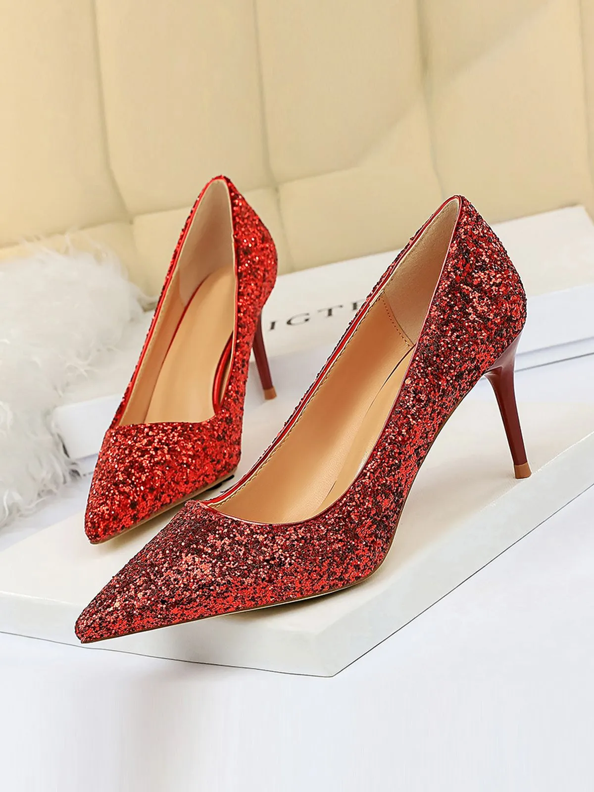 Pointed Toe Sequins Glitter High Heels Shoes