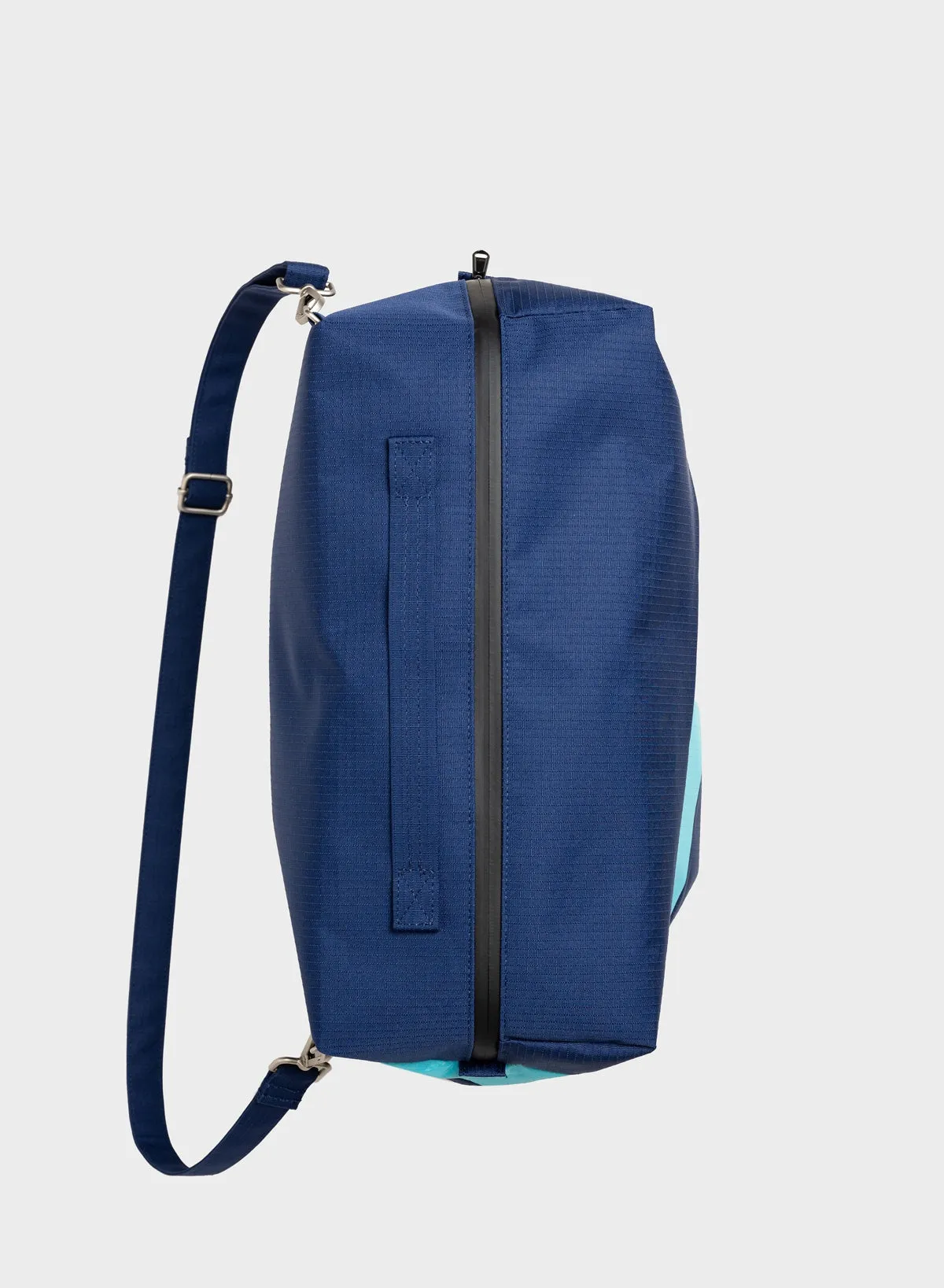 The New 24/7 Bag Navy & Drive One Size