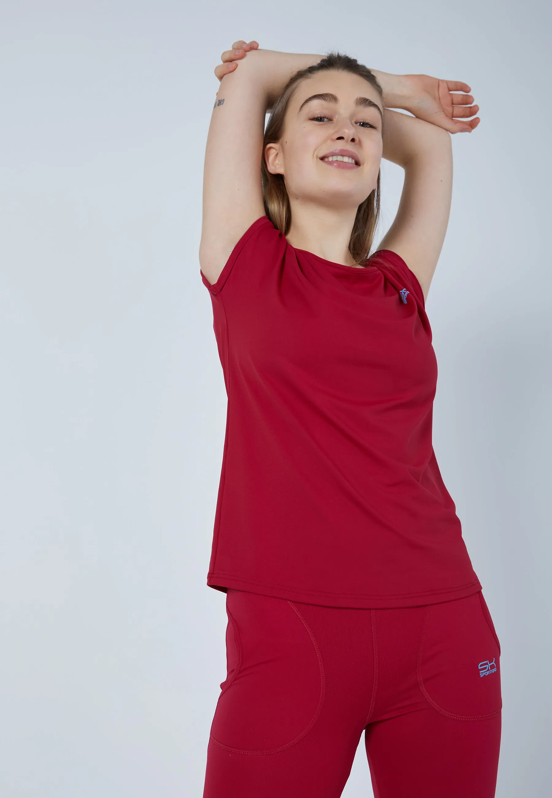 Women Tennis Shirt loose-fit, burgundy red