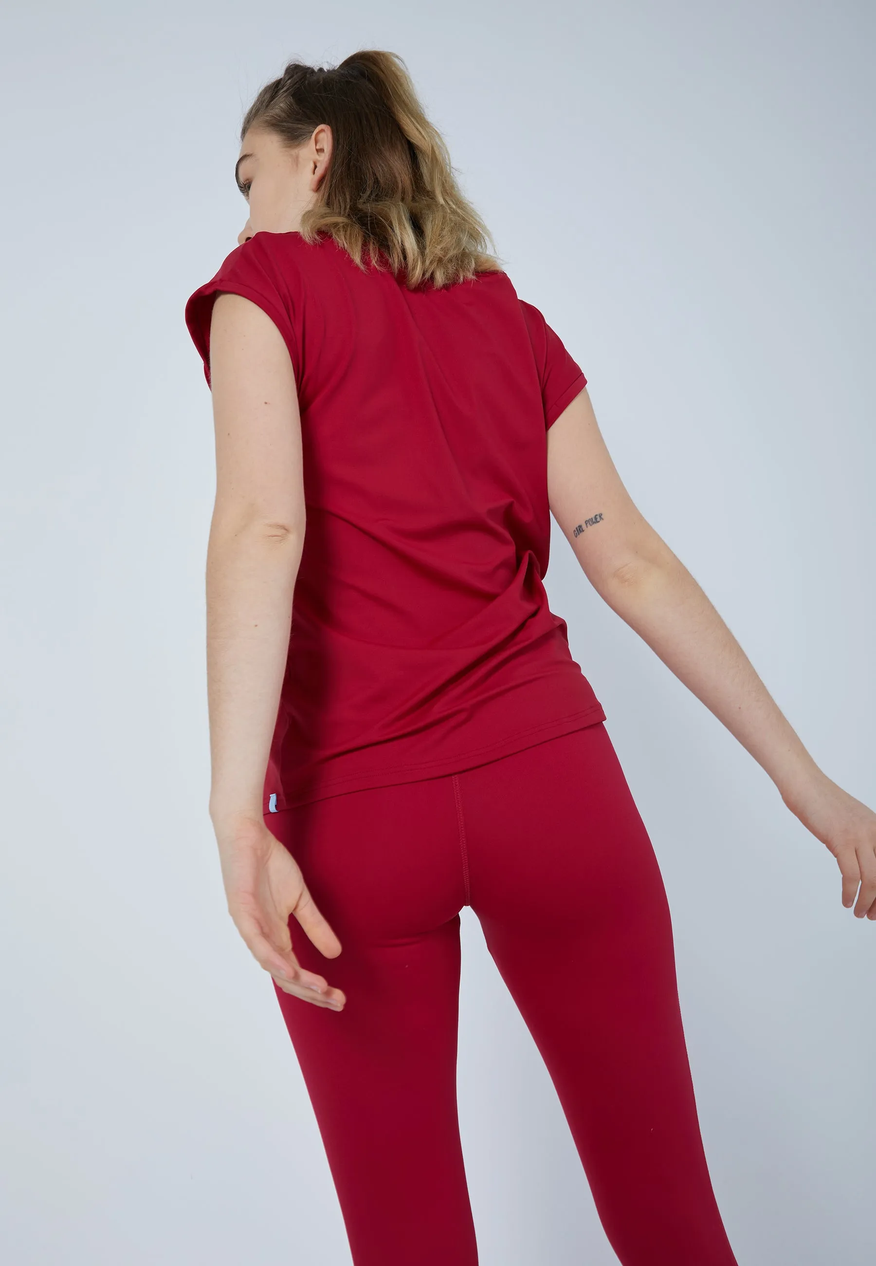 Women Tennis Shirt loose-fit, burgundy red